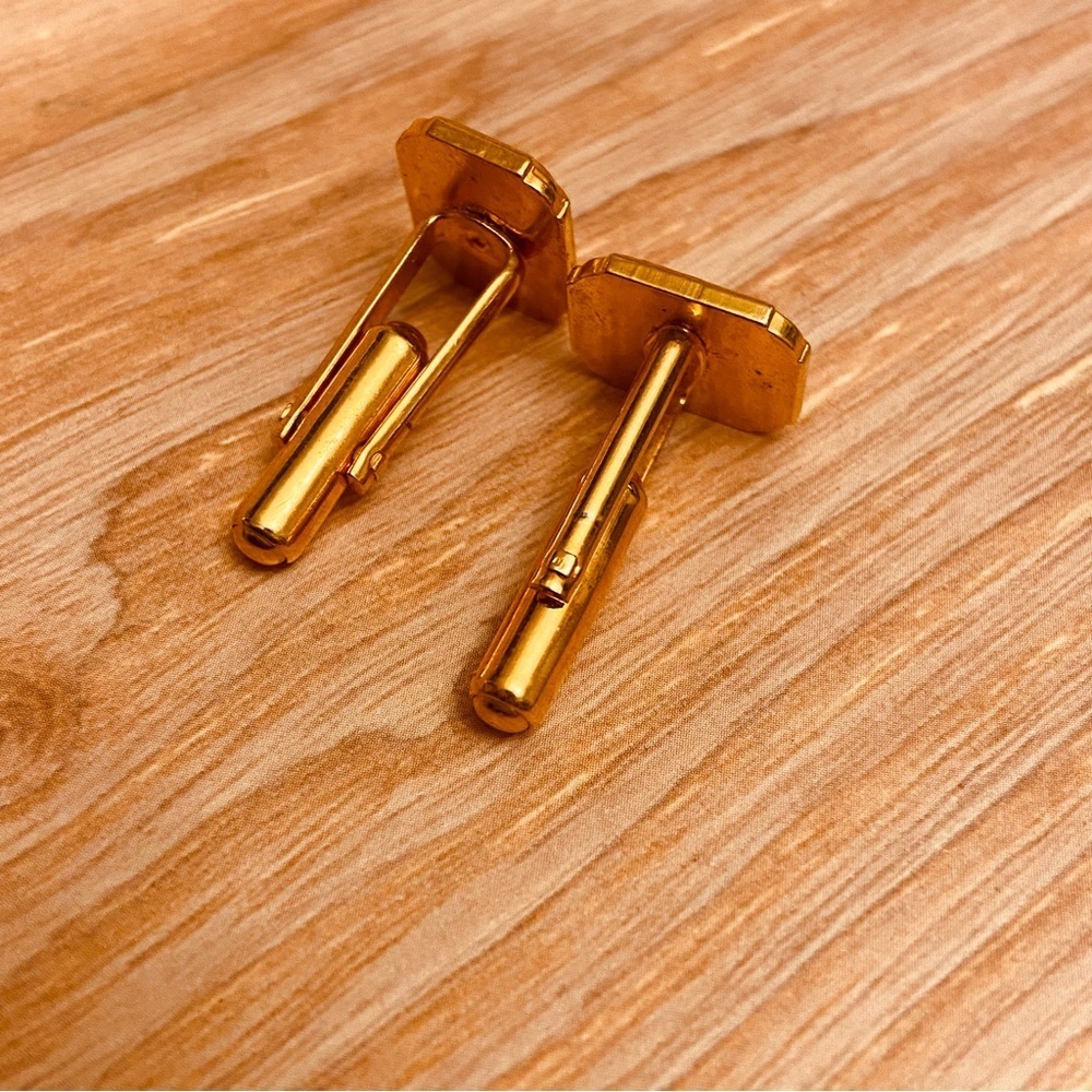Men’s Vintage Gold Color Center Diamond Geo Shaped Shirt Wrist Cufflinks. - Picture 3 of 4